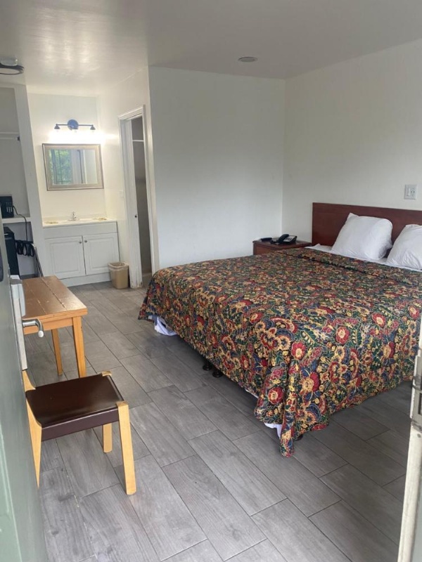 Americas Best Value Inn Thousand Oaks image 17